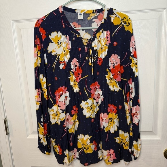 Old Navy Tops - Old Navy Floral Women's Blouse - Multicolor Size XL GUC